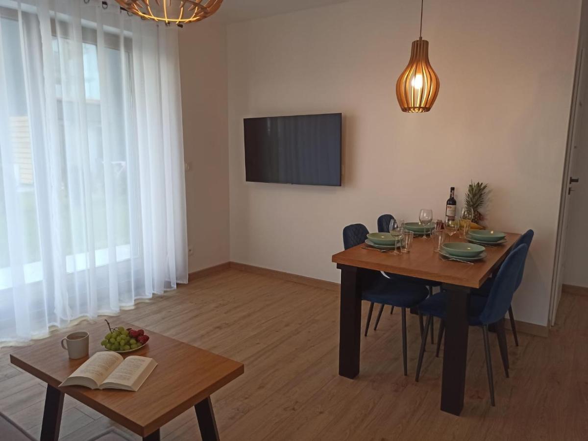 Apartamenty Rodzinne Deluxe, Suite W Budynku Baltin Сарбіново Екстер'єр фото